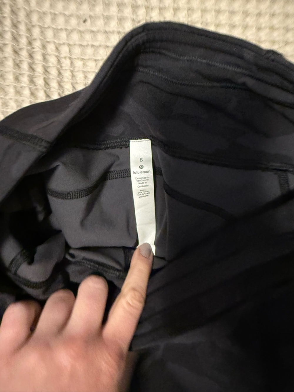 Lululemon black camo leggings - Picture 2 of 2